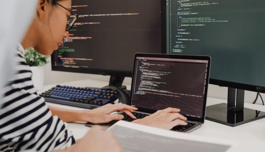 玉溪小程序定制开发构建实时互动新生态：WebRTC+即时通讯双引擎驱动
